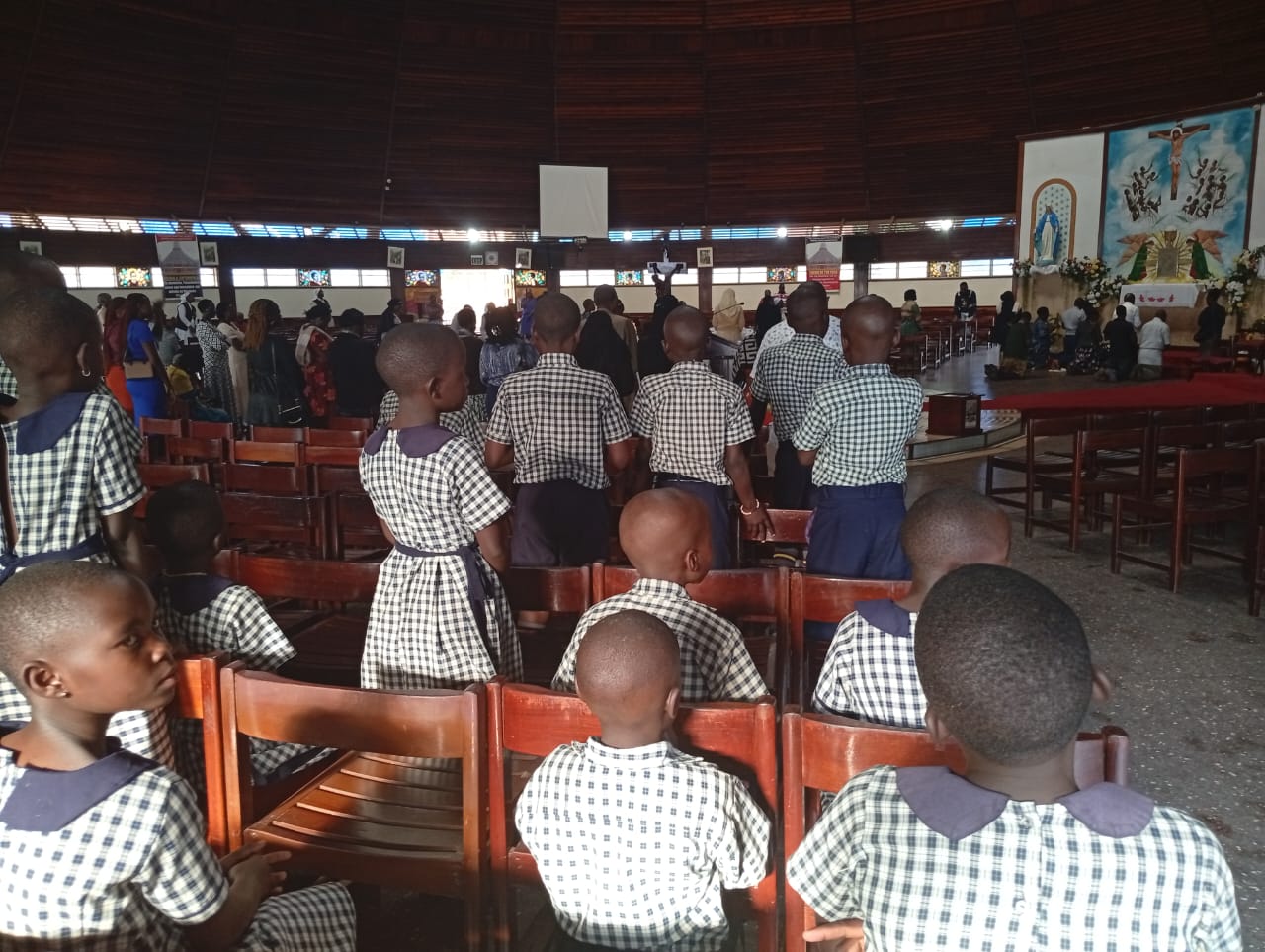 Pupils visiting a cathedral during an educational excursion